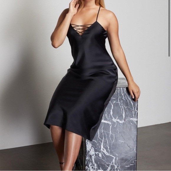 Good American Dress Satin Chemise Midi with Lace-Up Detail Chic Black Large - Picture 1 of 13